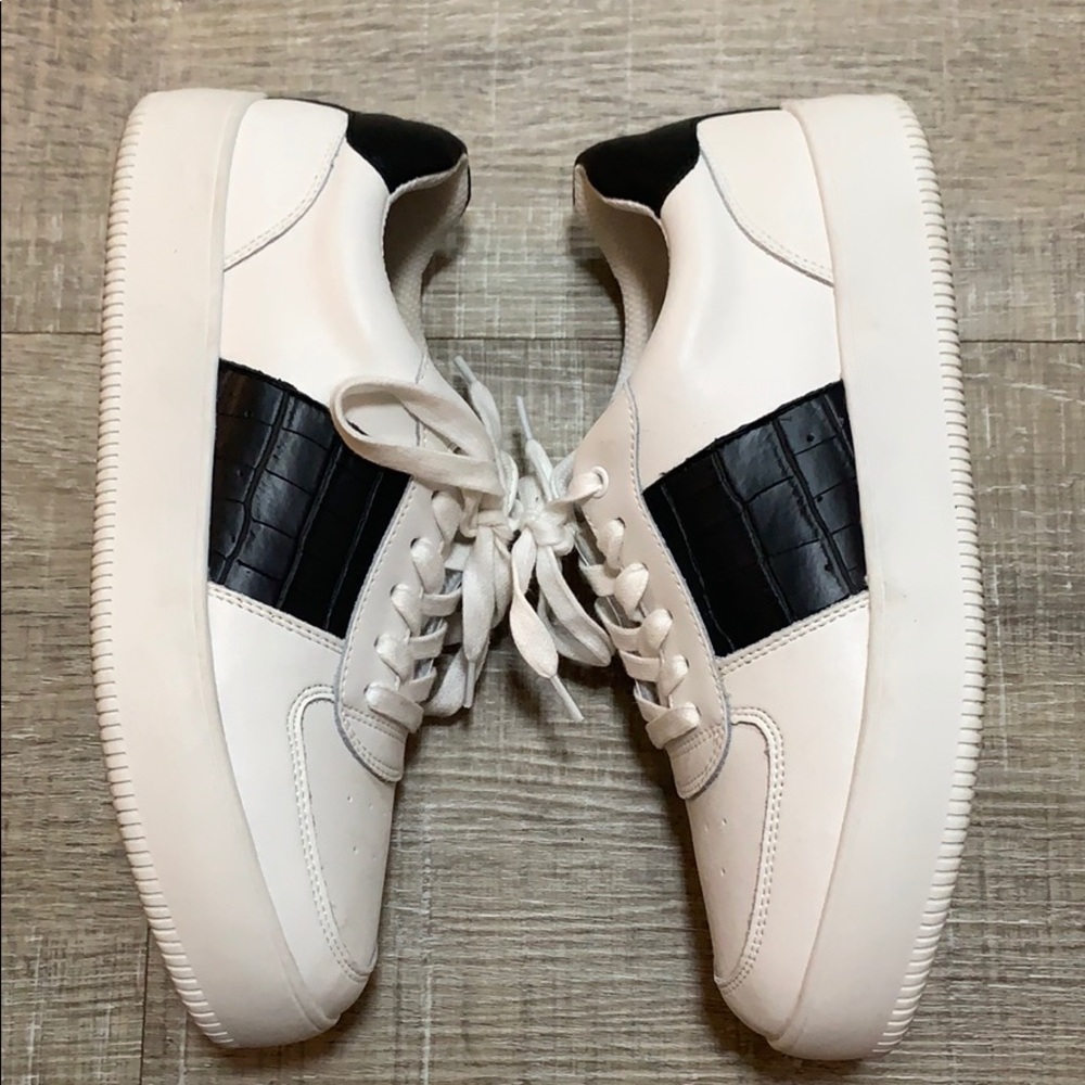 AQUA Croc effect Sneakers NEW